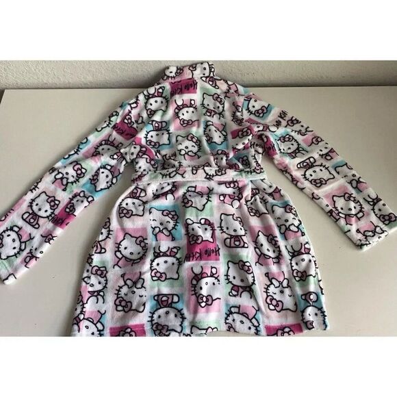 Sanrio Hello Kitty Soft Plush Short Belted Robe Women’s Sz L With Pockets NEW - Picture 9 of 11